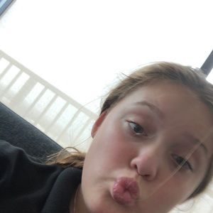 Meet your Posher, Nora